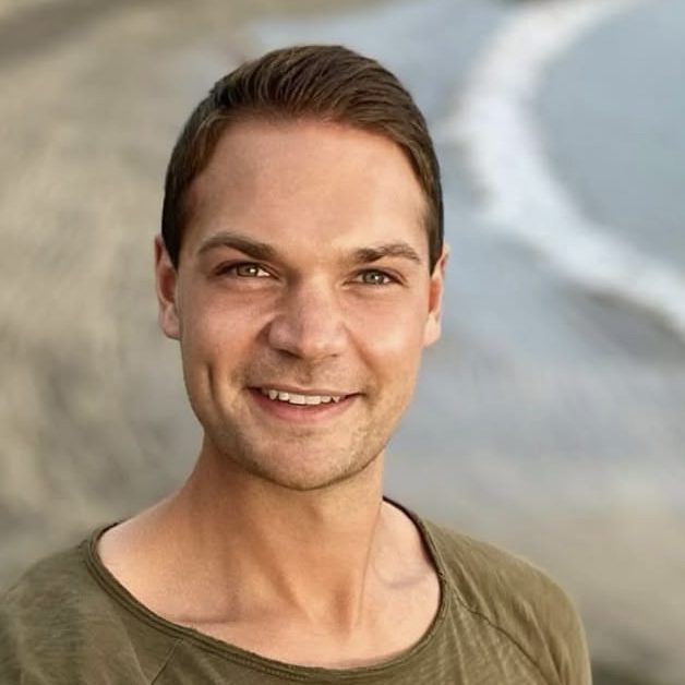 Foto vom Geschäftsführer und Inhaber der Praxis Rheinaesthetics